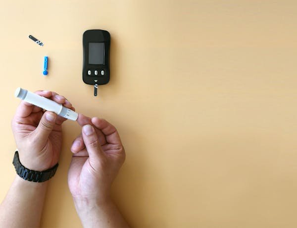 Diabetes Mellitus - Glucometro - Tirillas
